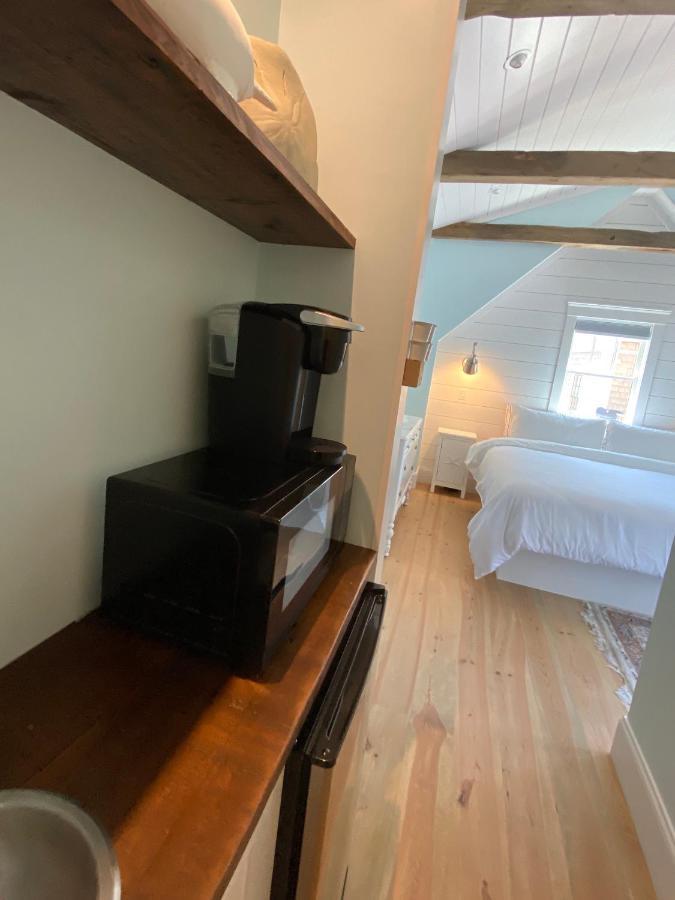 Bed and Breakfast The Clarendon House à Provincetown Extérieur photo