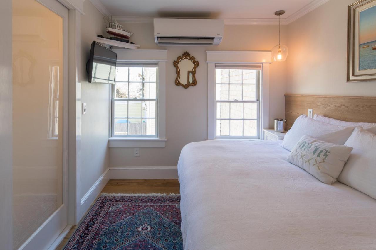 Bed and Breakfast The Clarendon House à Provincetown Extérieur photo