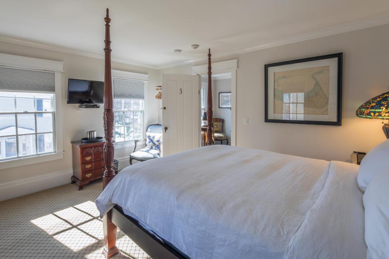 Bed and Breakfast The Clarendon House à Provincetown Extérieur photo